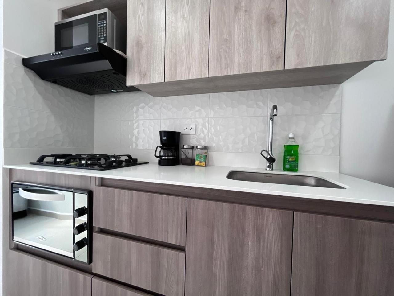 Apartamento Hermoso Apto En Poblado Con Piscina Medellín