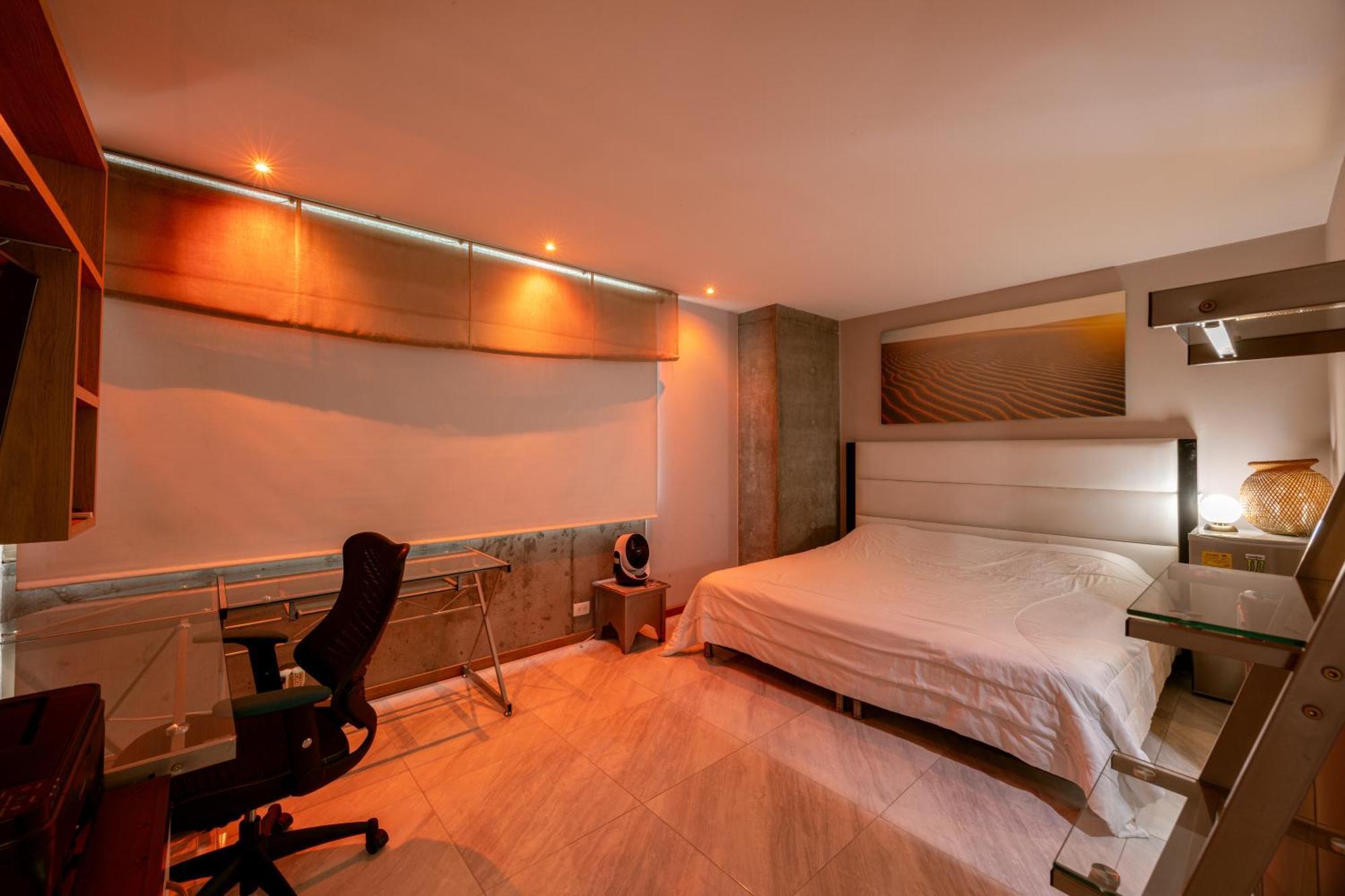 Penthouses Each With Private Sky Bar & Jacuzzi In *