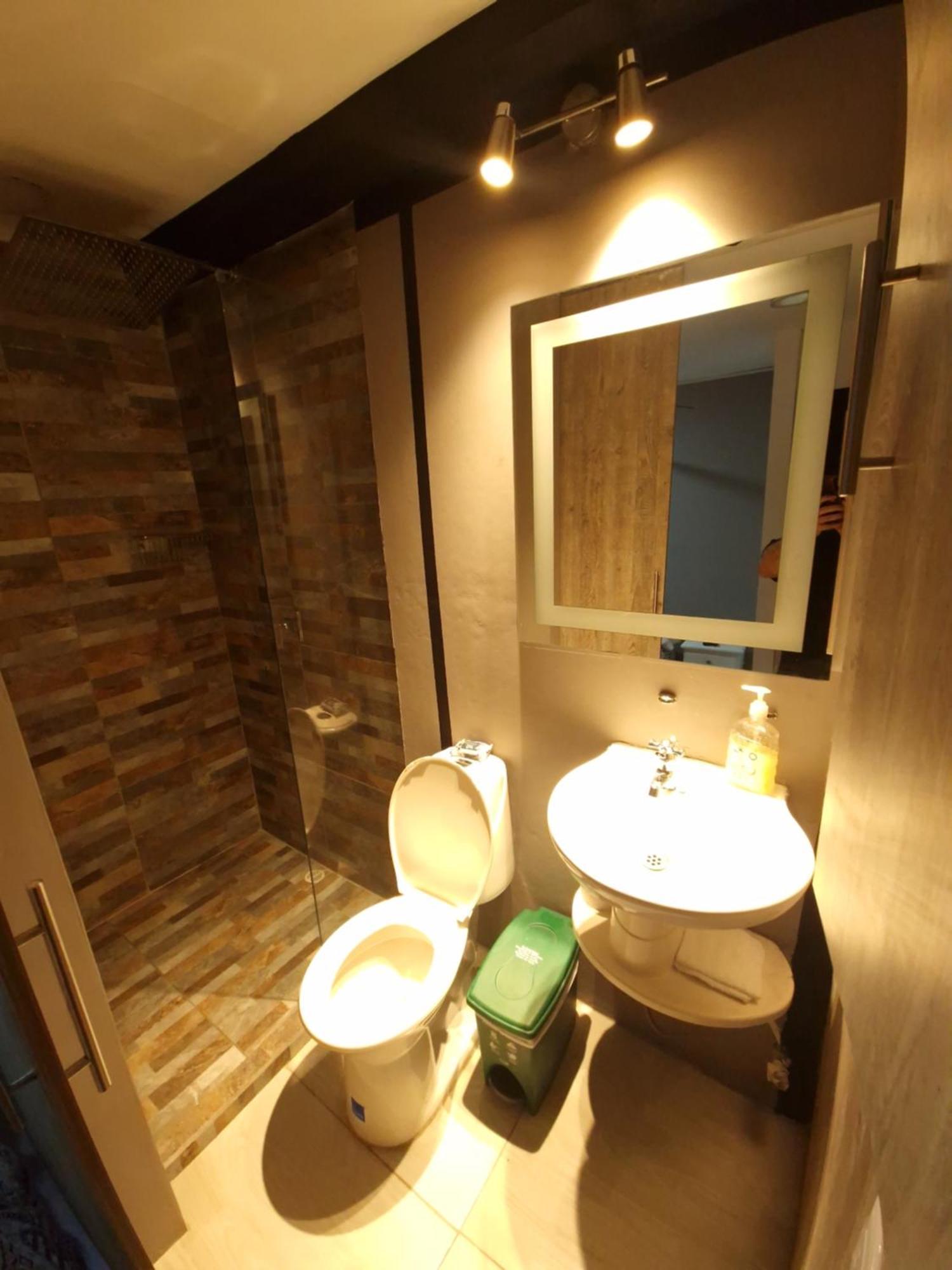 11 Bedroom-2 Floors Jacuzzi & Rooftop Pool At Poblado * Medellín