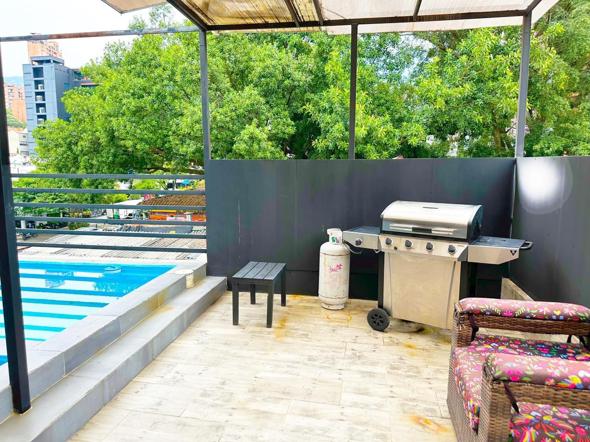 11 Bedroom-2 Floors Jacuzzi & Rooftop Pool At Poblado Apartamento *