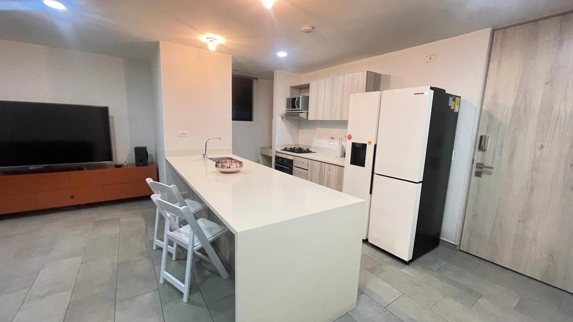 Minimalist Design With Amazing View In Poblado Apartamento *