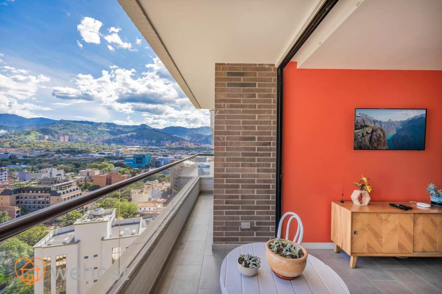 Lovely 2 Bedrooms In Poblado View * Medellín