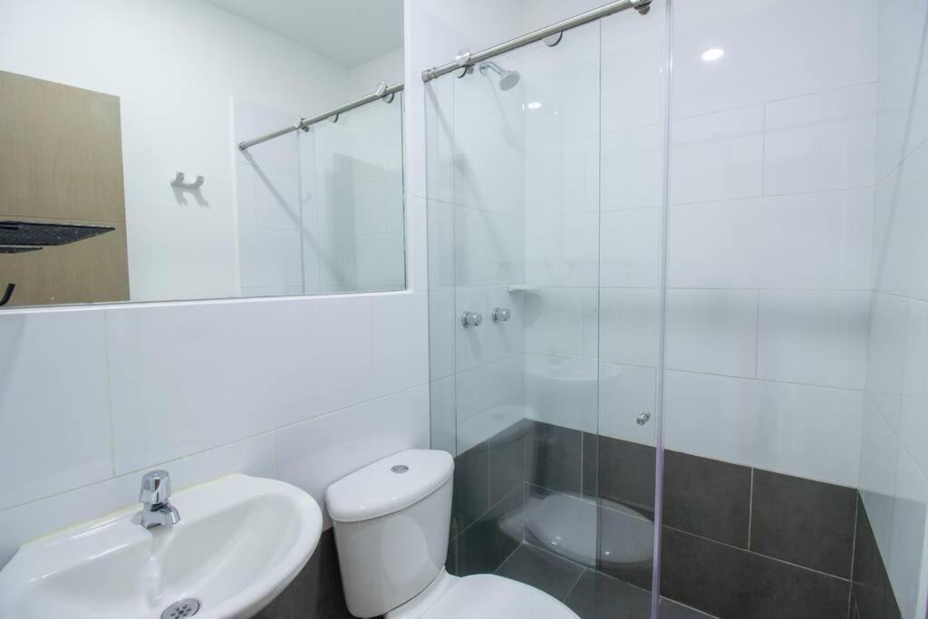 A 3 Cuadras Del Estadio Atanasio Girardot 402 Apartamento *