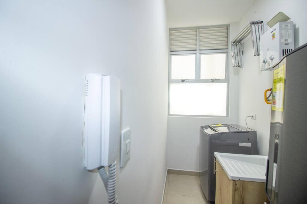 A 3 Cuadras Del Estadio Atanasio Girardot 402 Apartamento *