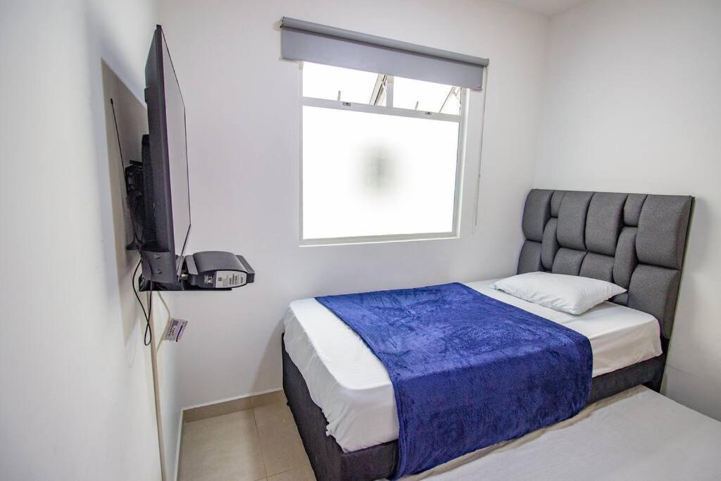 A 3 Cuadras Del Estadio Atanasio Girardot 402 Apartamento