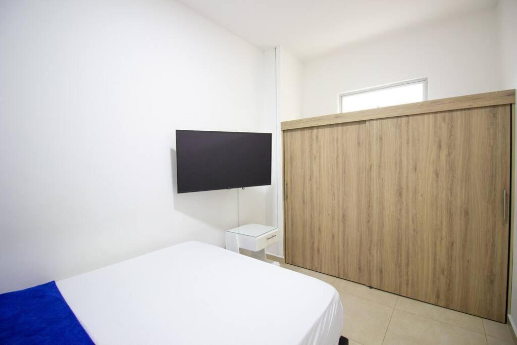 2 Bedroom Barrio Estadio, Cerca Al Metro, Parqueadero 303