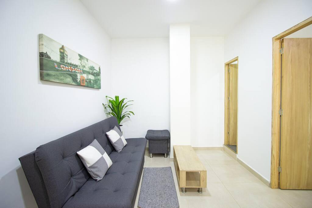 2 Bedroom Barrio Estadio, Cerca Al Metro, Parqueadero 303 Apartamento *