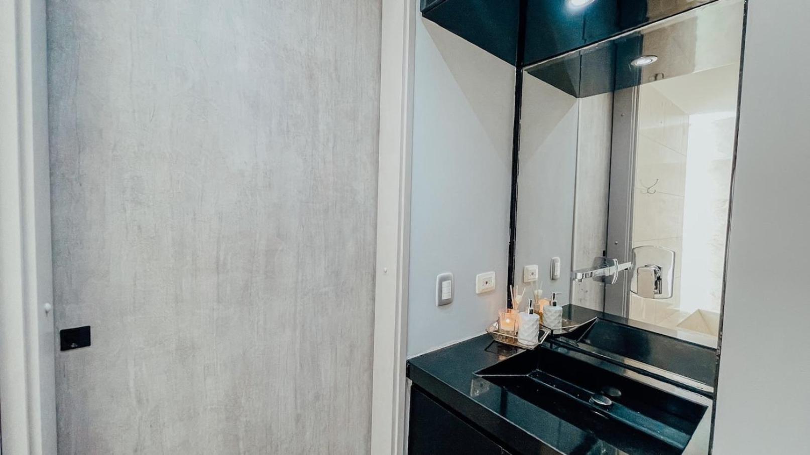 Amazing Luxury 1 Bedroom Gym & Pool Provenza 704 Medellín