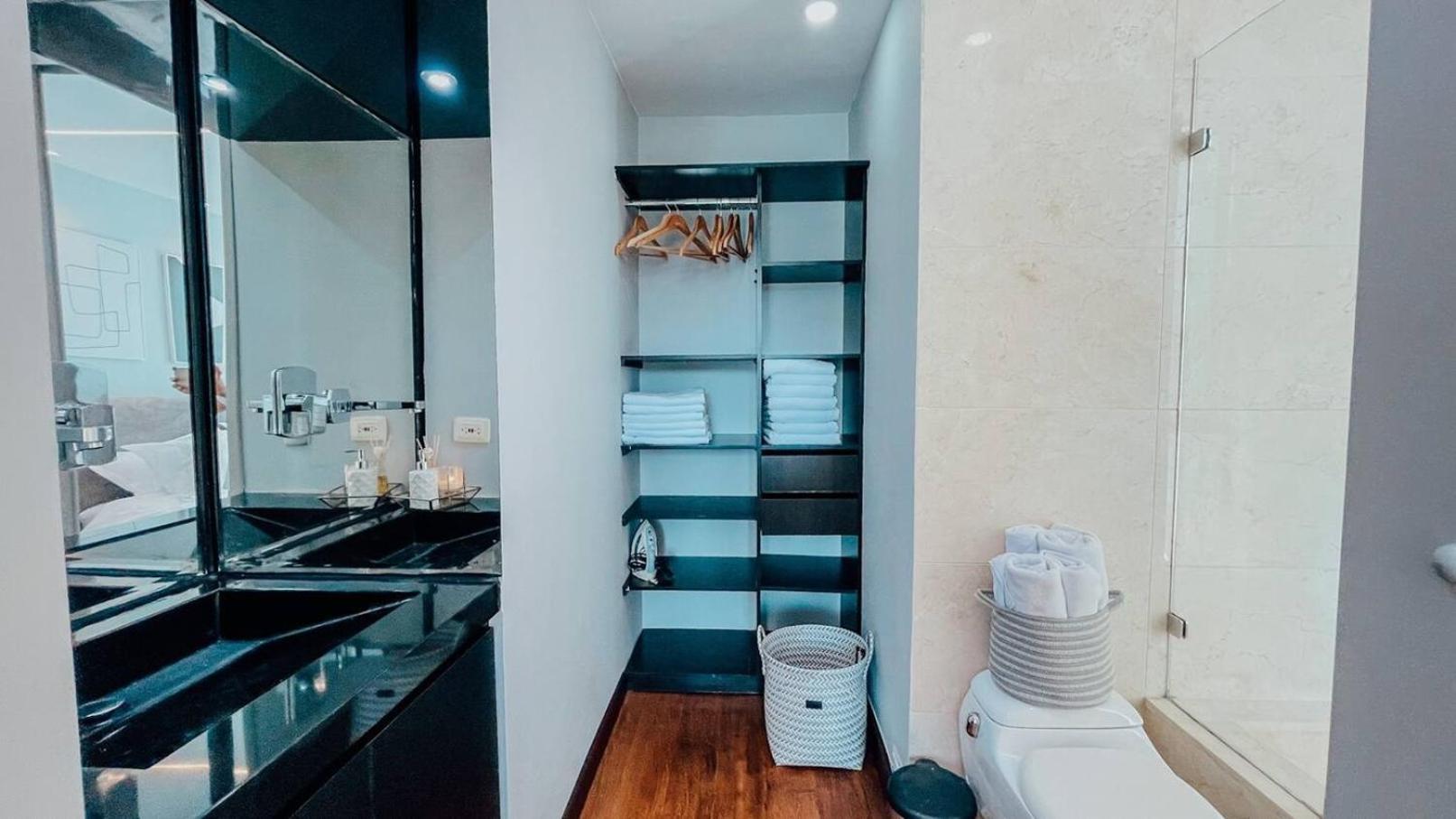 Amazing Luxury 1 Bedroom Gym & Pool Provenza 704 * Medellín