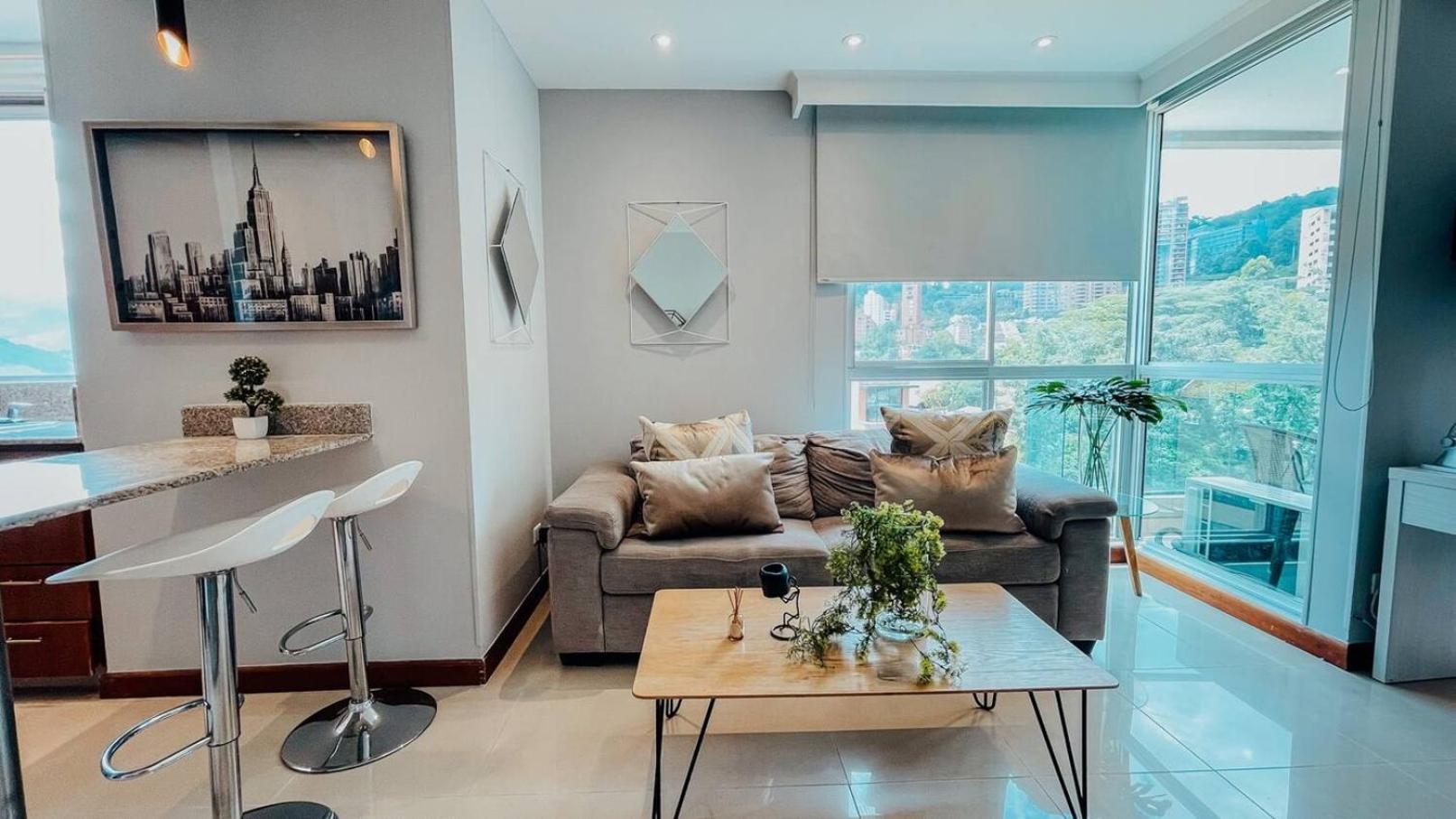Apartamento High Floor 1 Bedroom With Pool Gym Provenza 1103 *