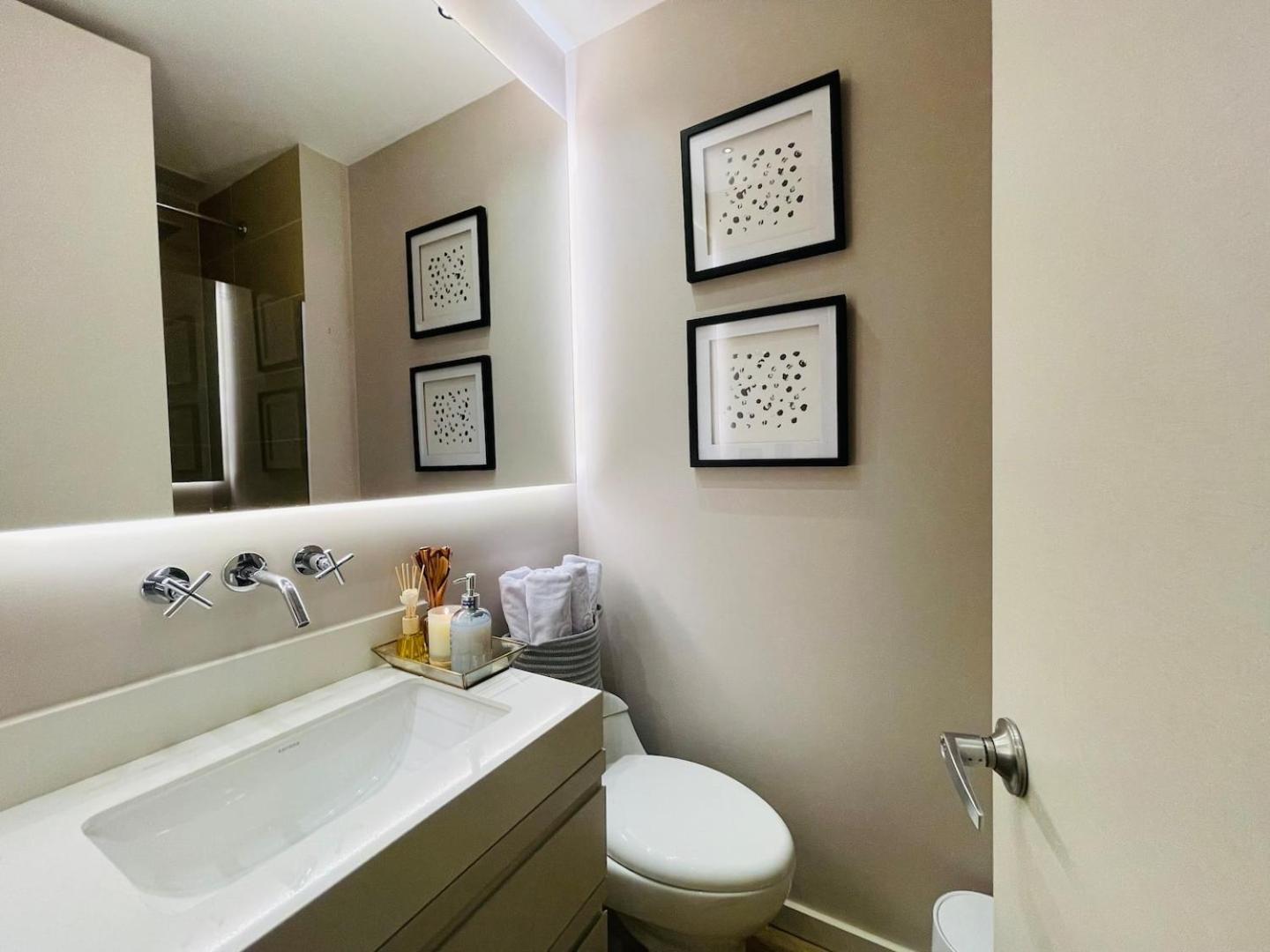17th Floor 2 Bedrooms Ac Pool & Gym 1704 Apartamento