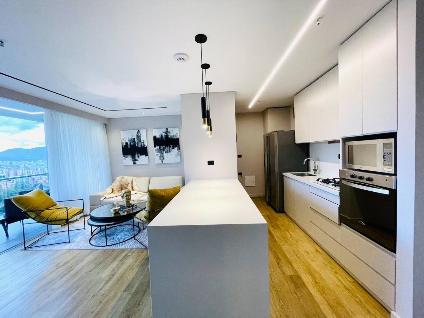 17th Floor 2 Bedrooms Ac Pool & Gym 1704 * Medellín
