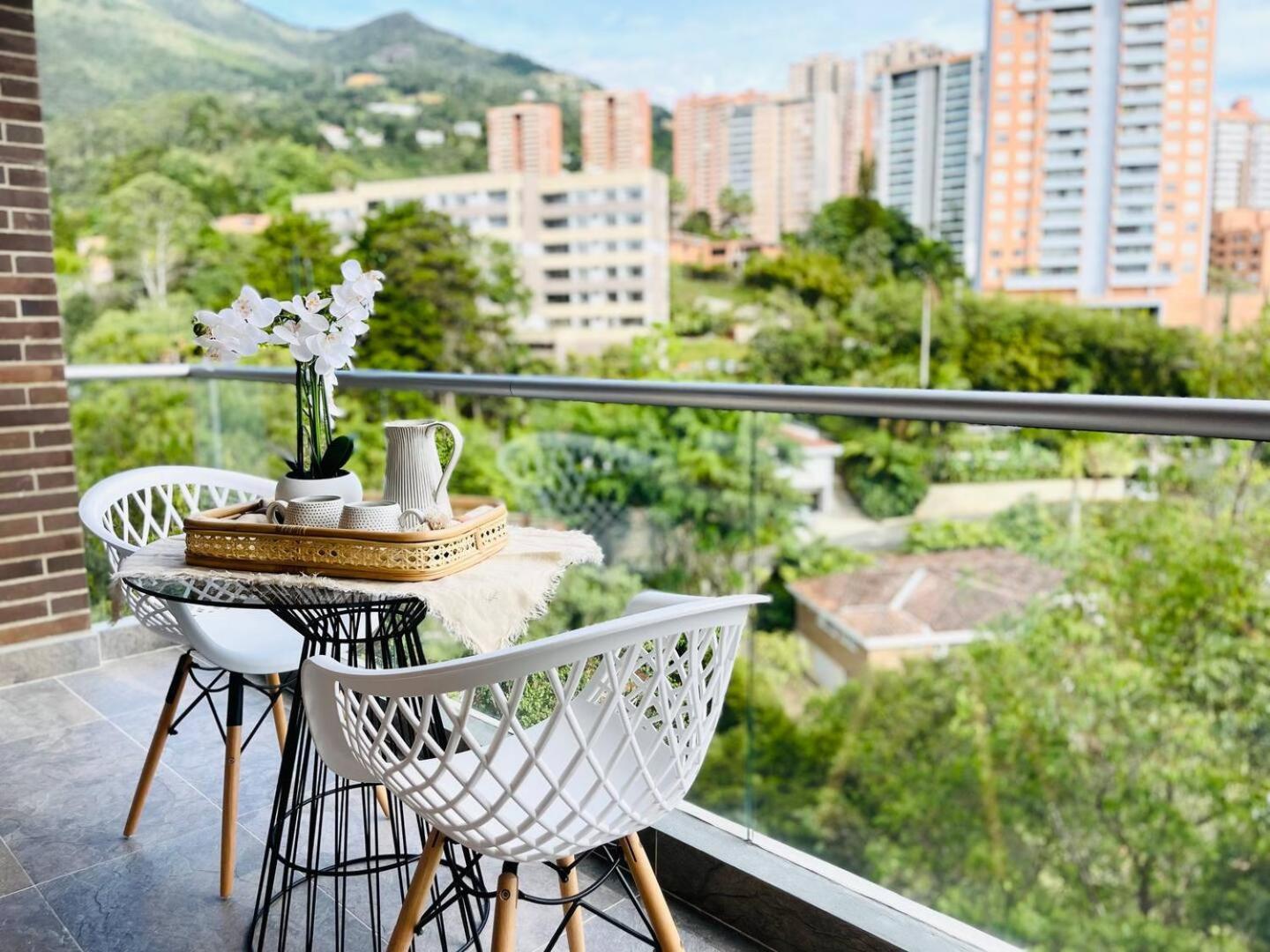 17th Floor 2 Bedrooms Ac Pool & Gym 1704 * Medellín