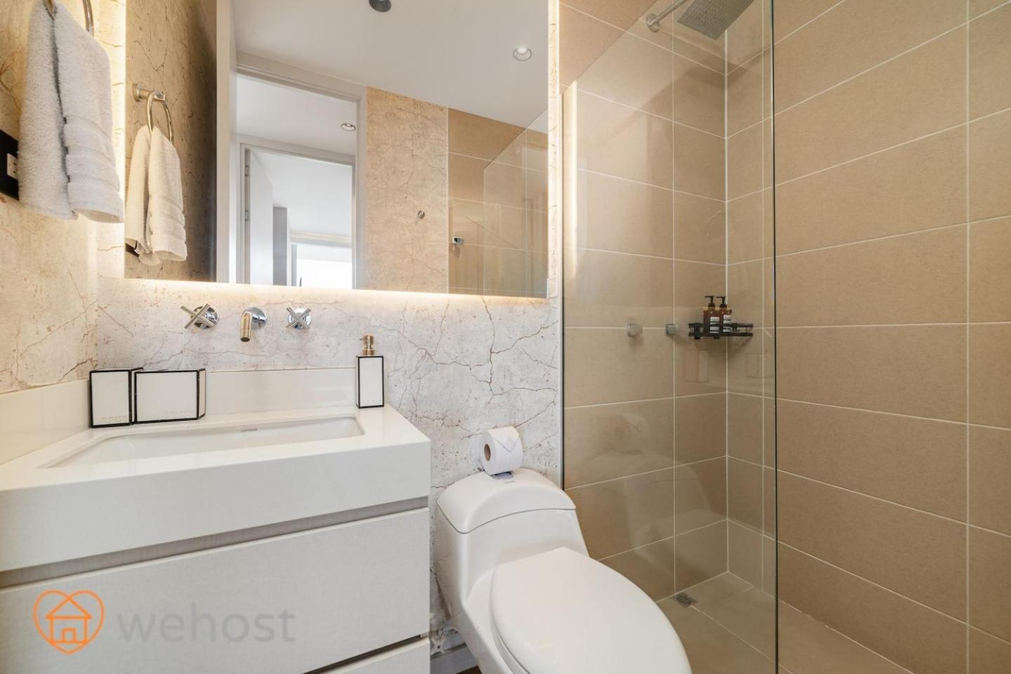 17th Floor 2 Bedrooms Ac Pool & Gym 1704
