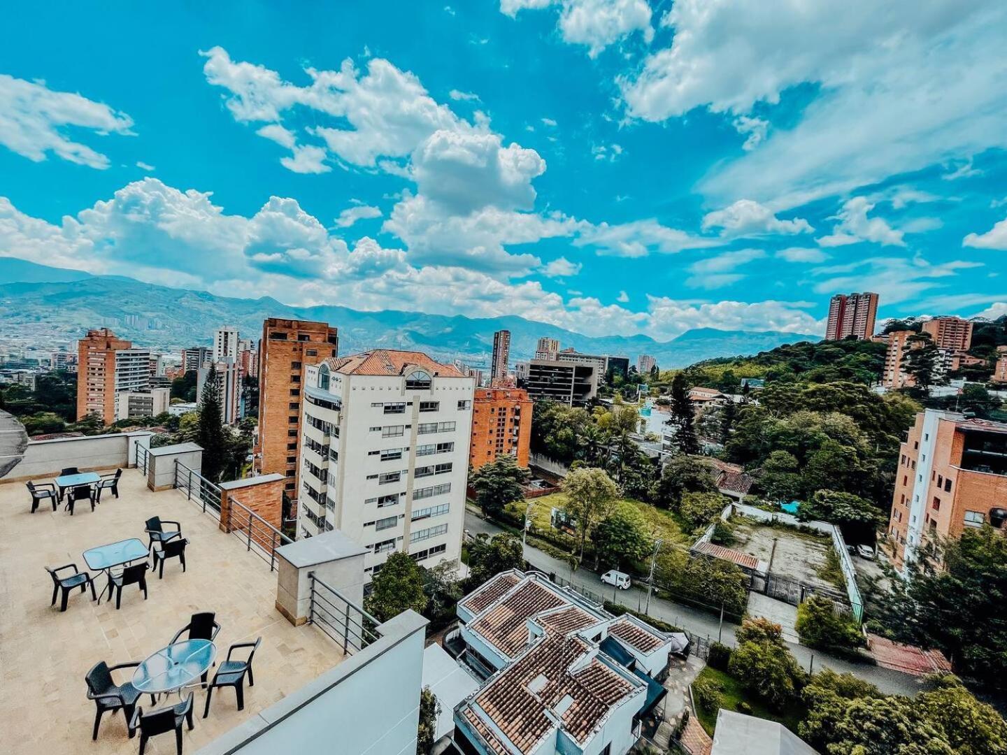 High Floor 1 Bedroom With Pool Gym Provenza 1103