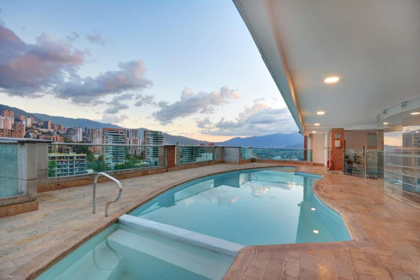 Apartment High Floor 1 Bedroom With Pool Gym Provenza 1103