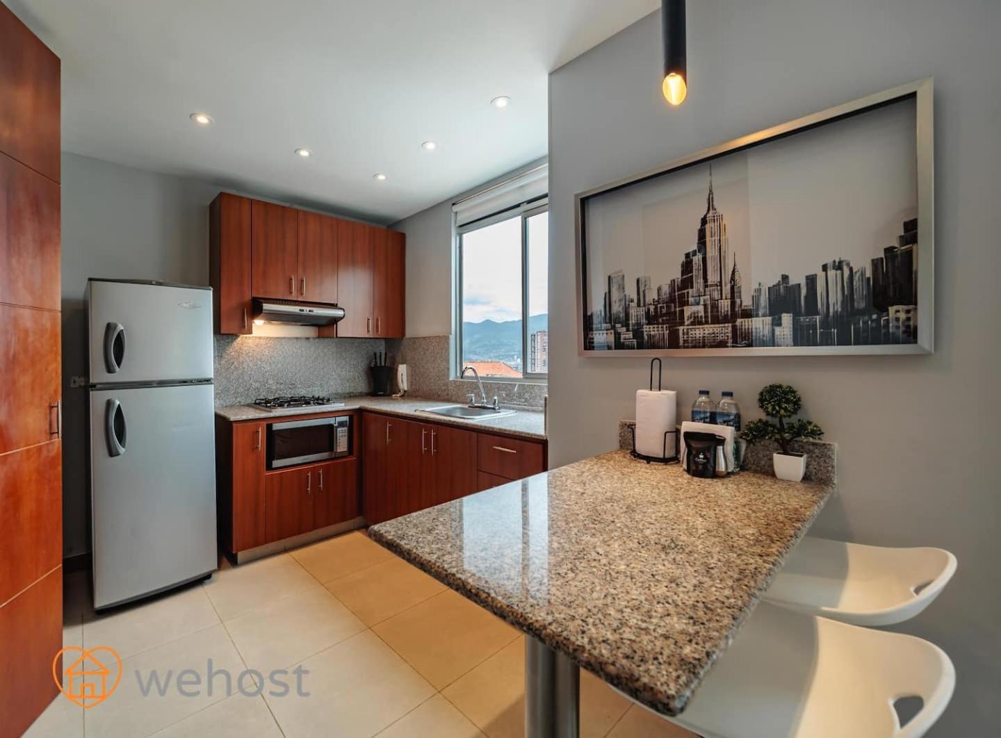 High Floor 1 Bedroom With Pool Gym Provenza 1103 *