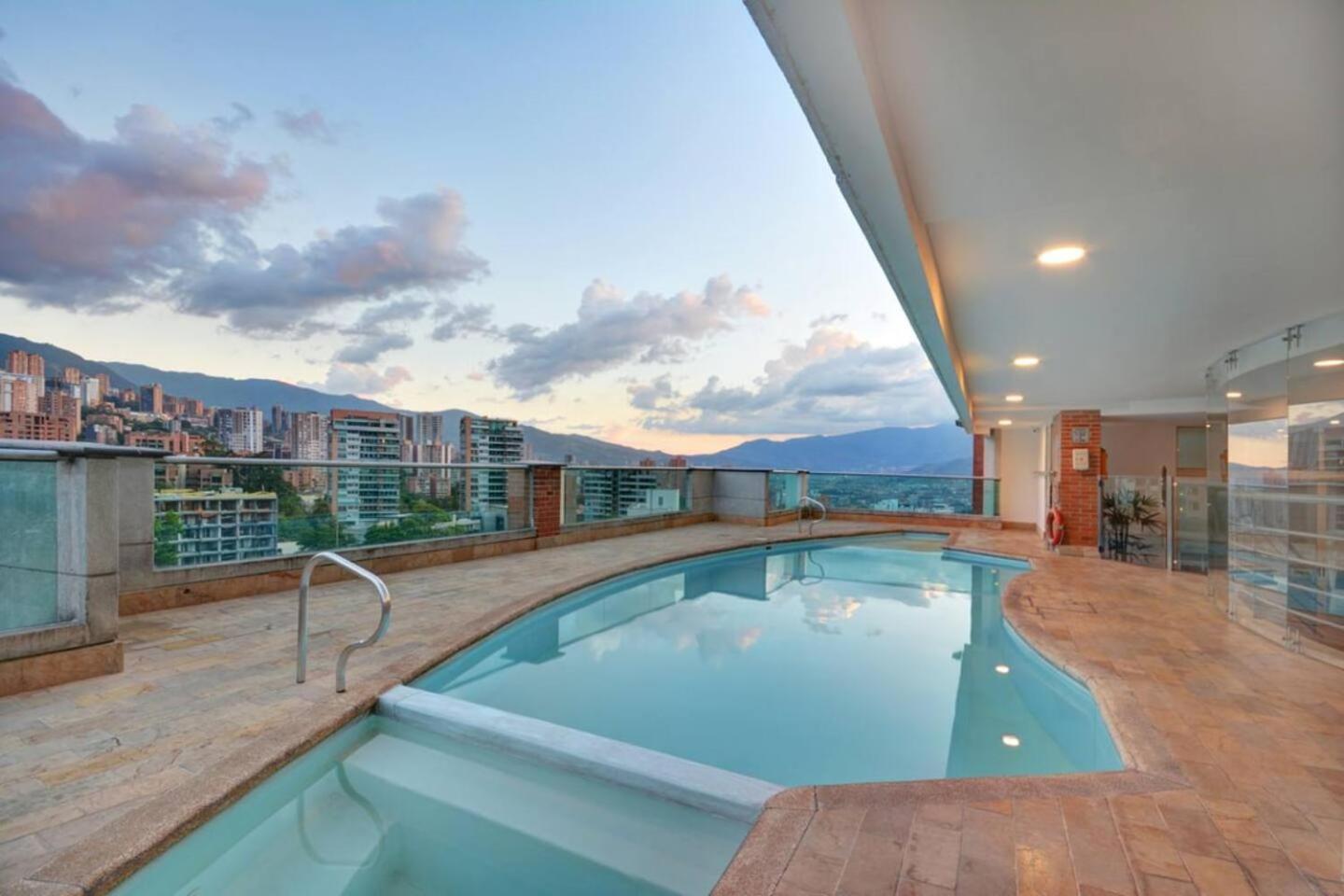 Amazing Luxury 1 Bedroom Gym & Pool Provenza 704 Apartamento *
