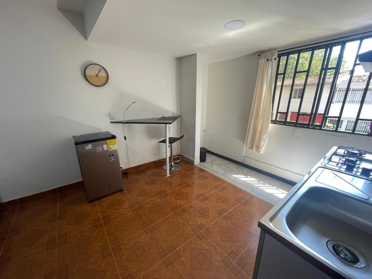 Apartamento Comodo Apartamento De Dos Camas En Ubicacion Central Medellín