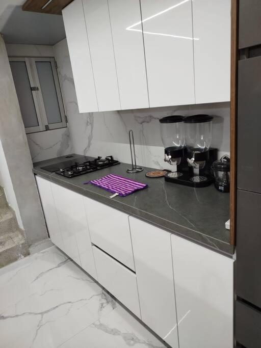 Apartamento Apto Edificio Amarillo 302 *