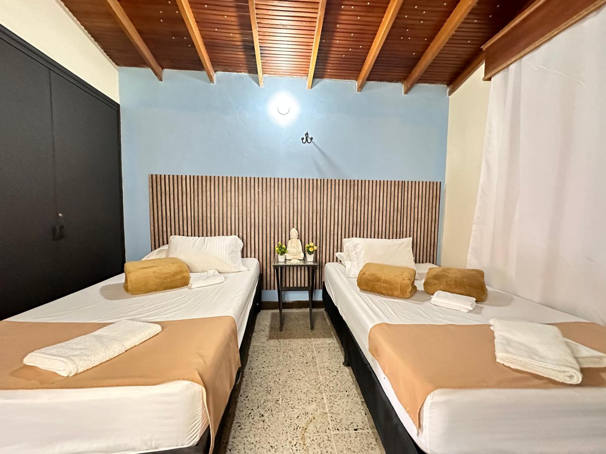Apartamento Casa 16 Personas Laureles Medellín