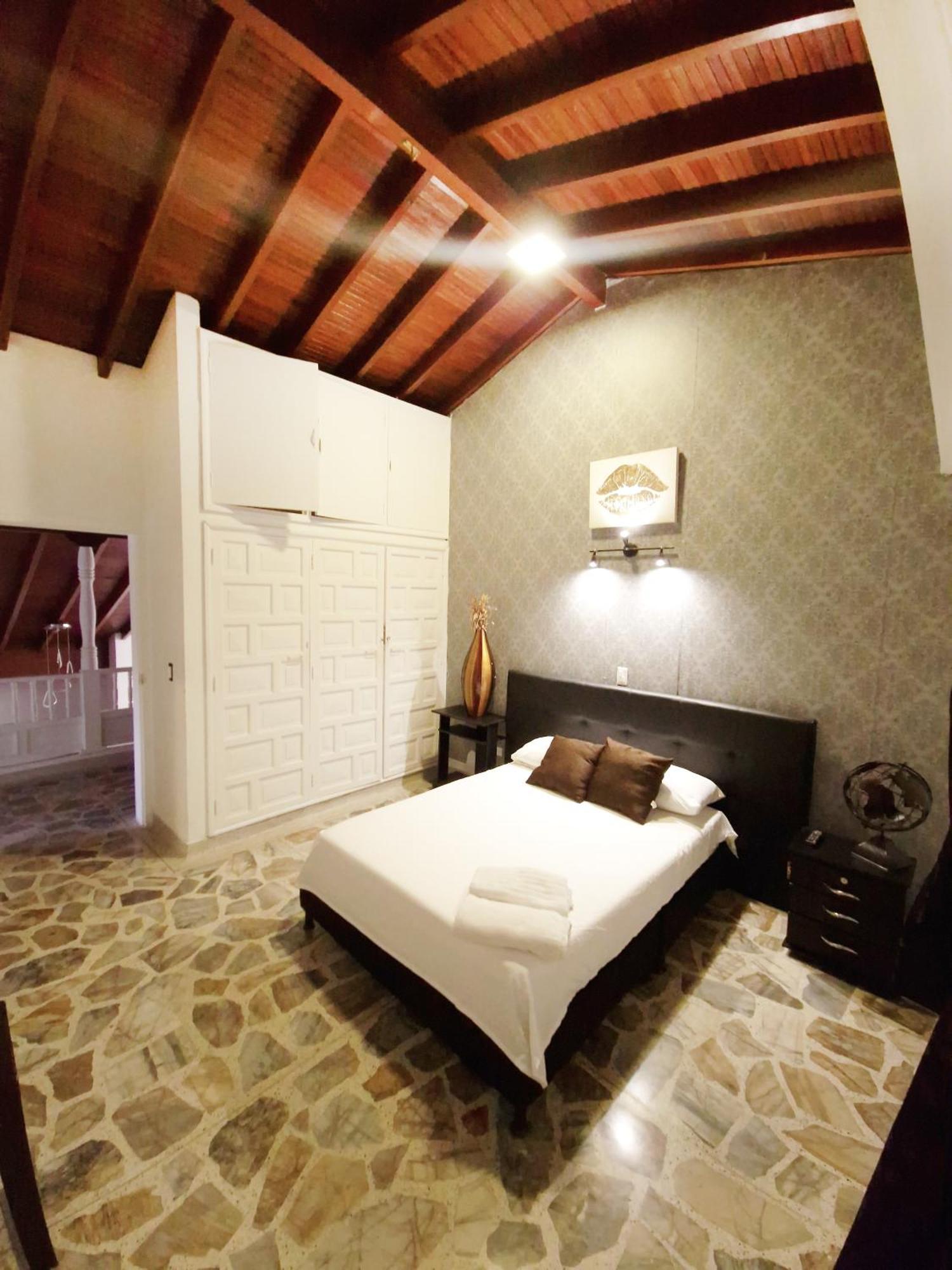 Luxury At Poblado 6 Bdrm Epic Manor Villa