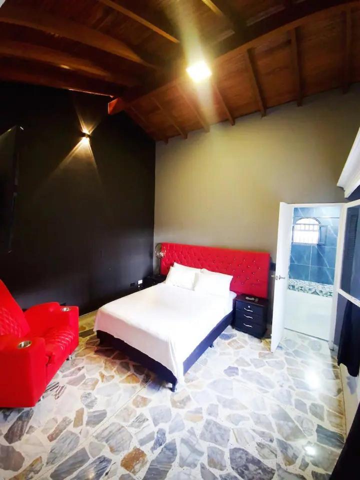 Luxury At Poblado 6 Bdrm Epic Manor Villa *