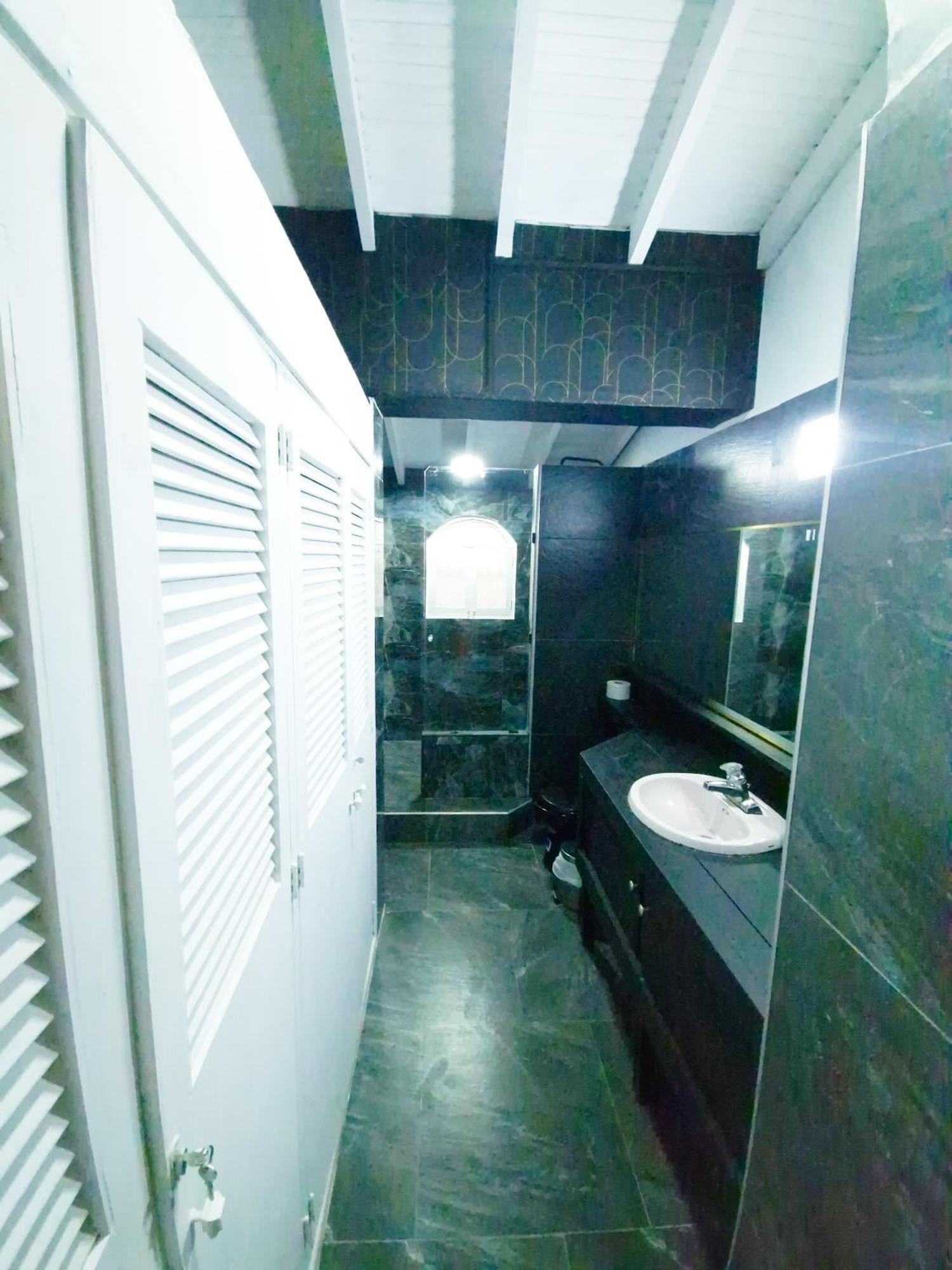 Luxury At Poblado 6 Bdrm Epic Manor Villa Medellin