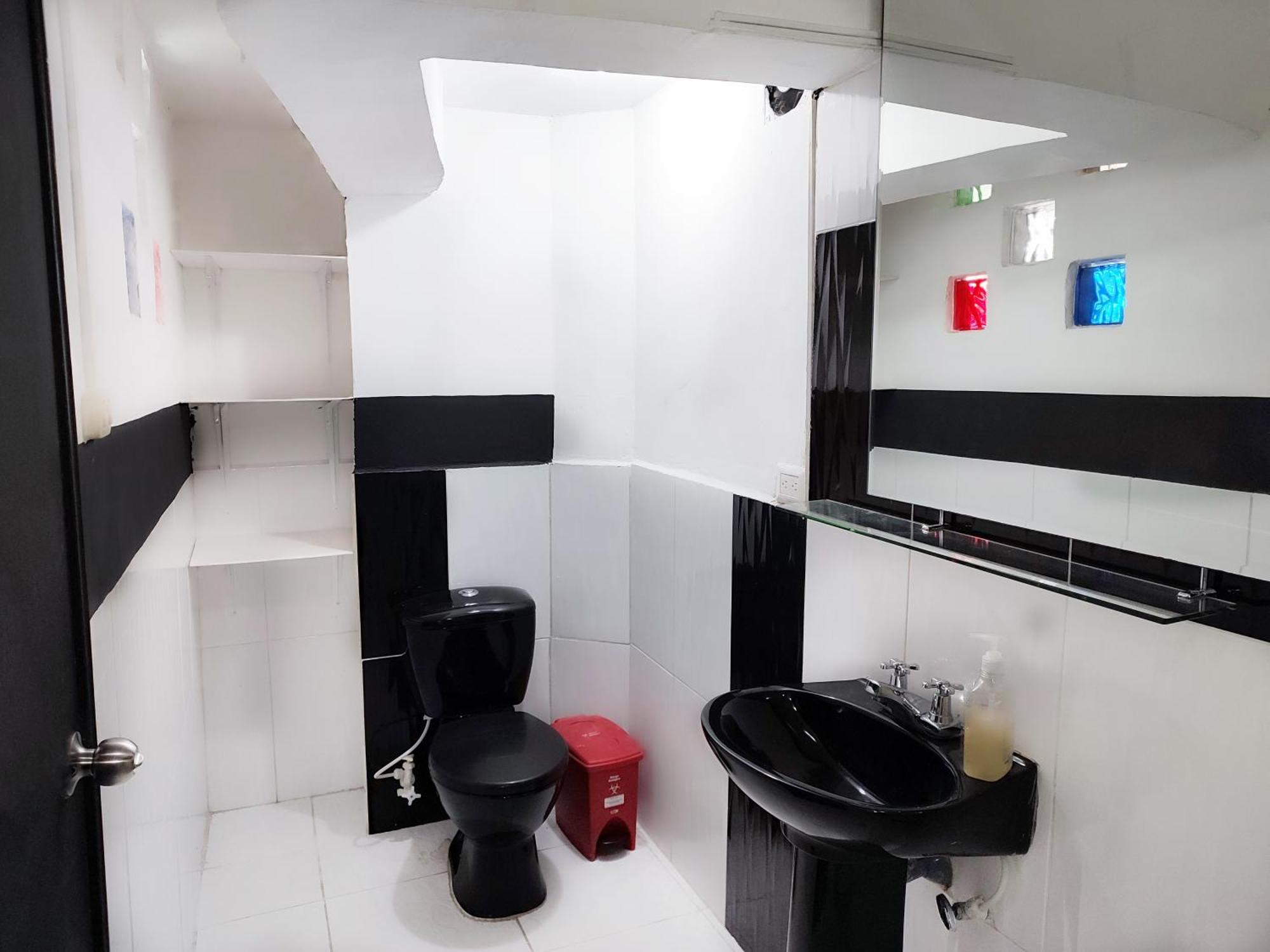 Apartamento 5 Bedrooms With Jacuzzi At Lleras Park