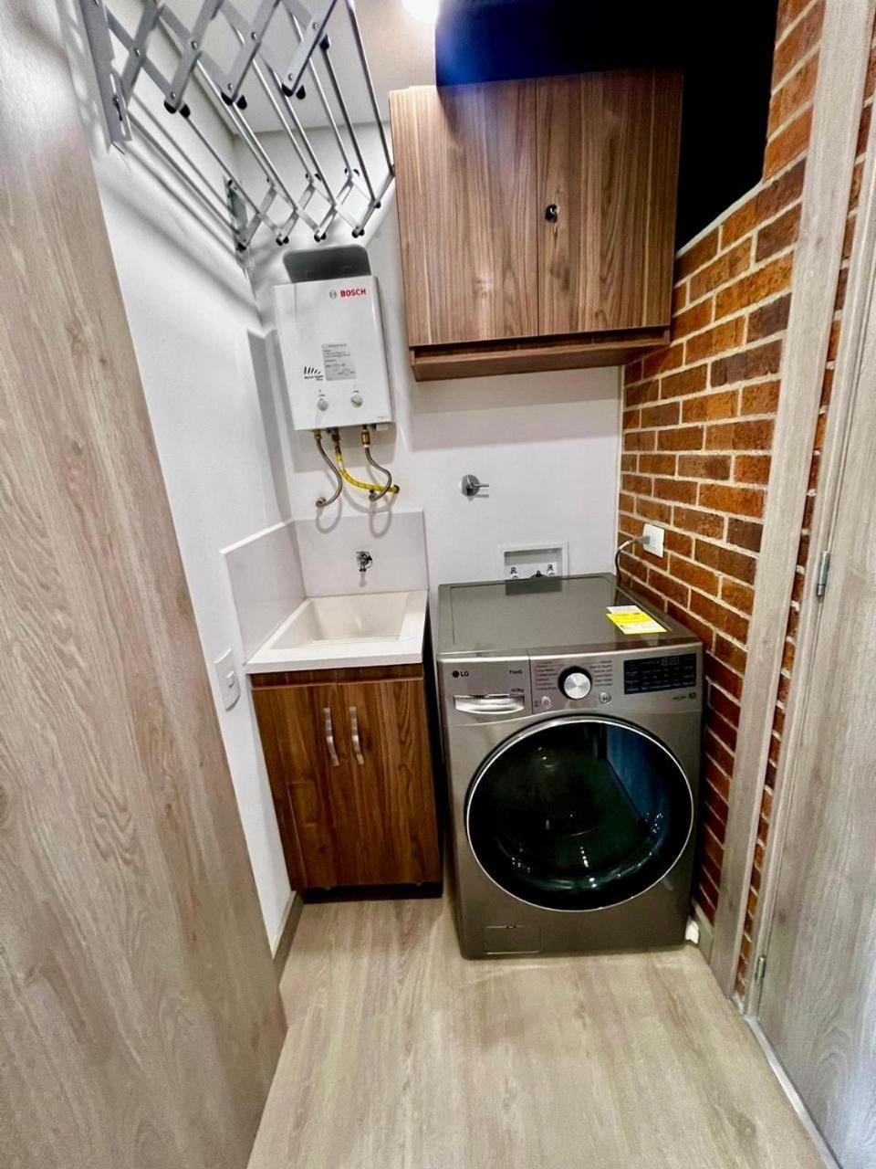 Apartamento En Laureles Con Aire Acondicionado *