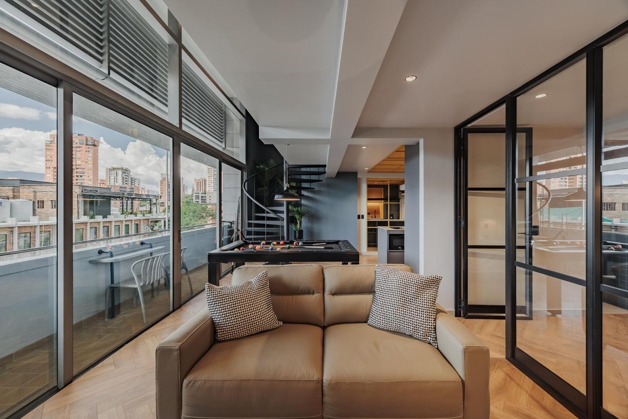 H10 - Provenza Apartamento