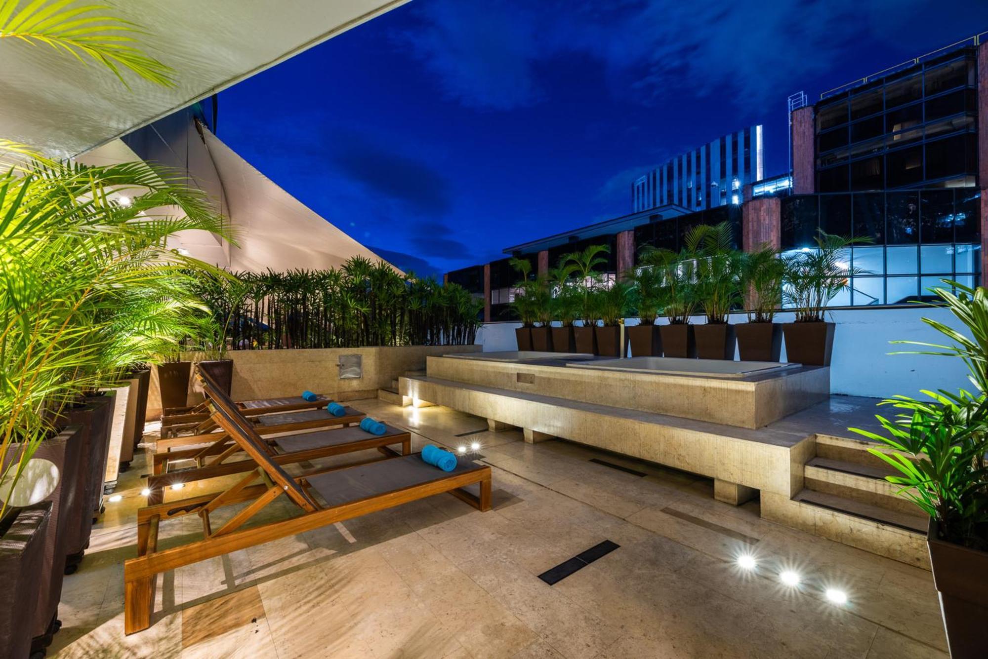 Estelar Milla De Oro Hotel 5*
