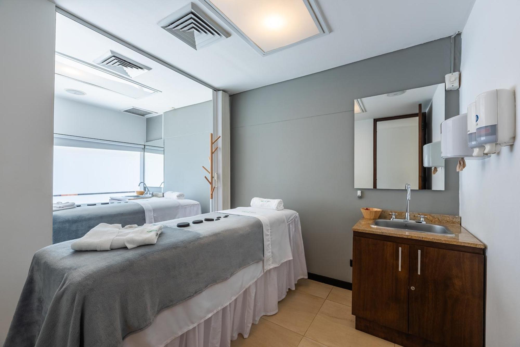 Estelar Milla De Oro 5* Medellín