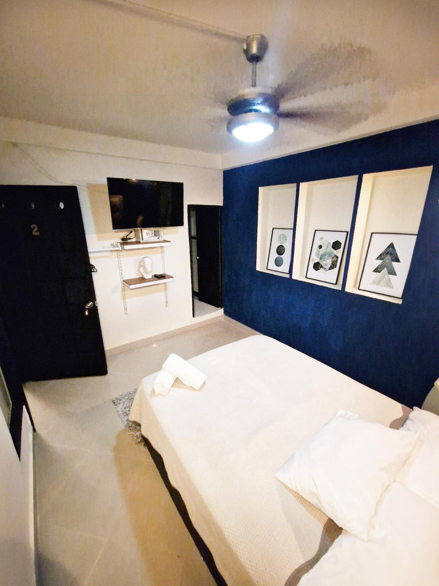 Double With In Bathroom #4 At Poblado Apartamento Medellín