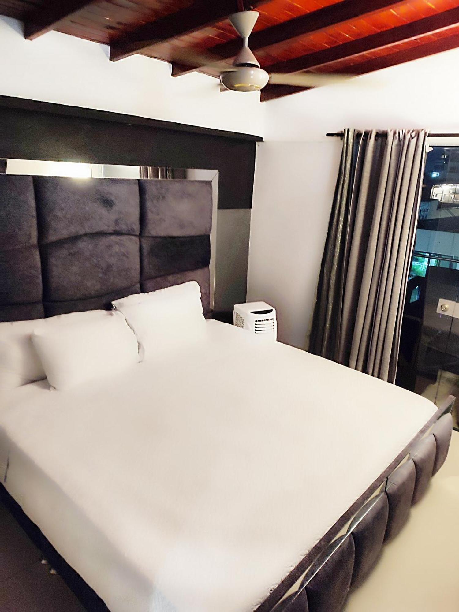 Apartamento The Cosmopolitan Of Vegas 10 Bd W Jacuzzi And Pool Medellín