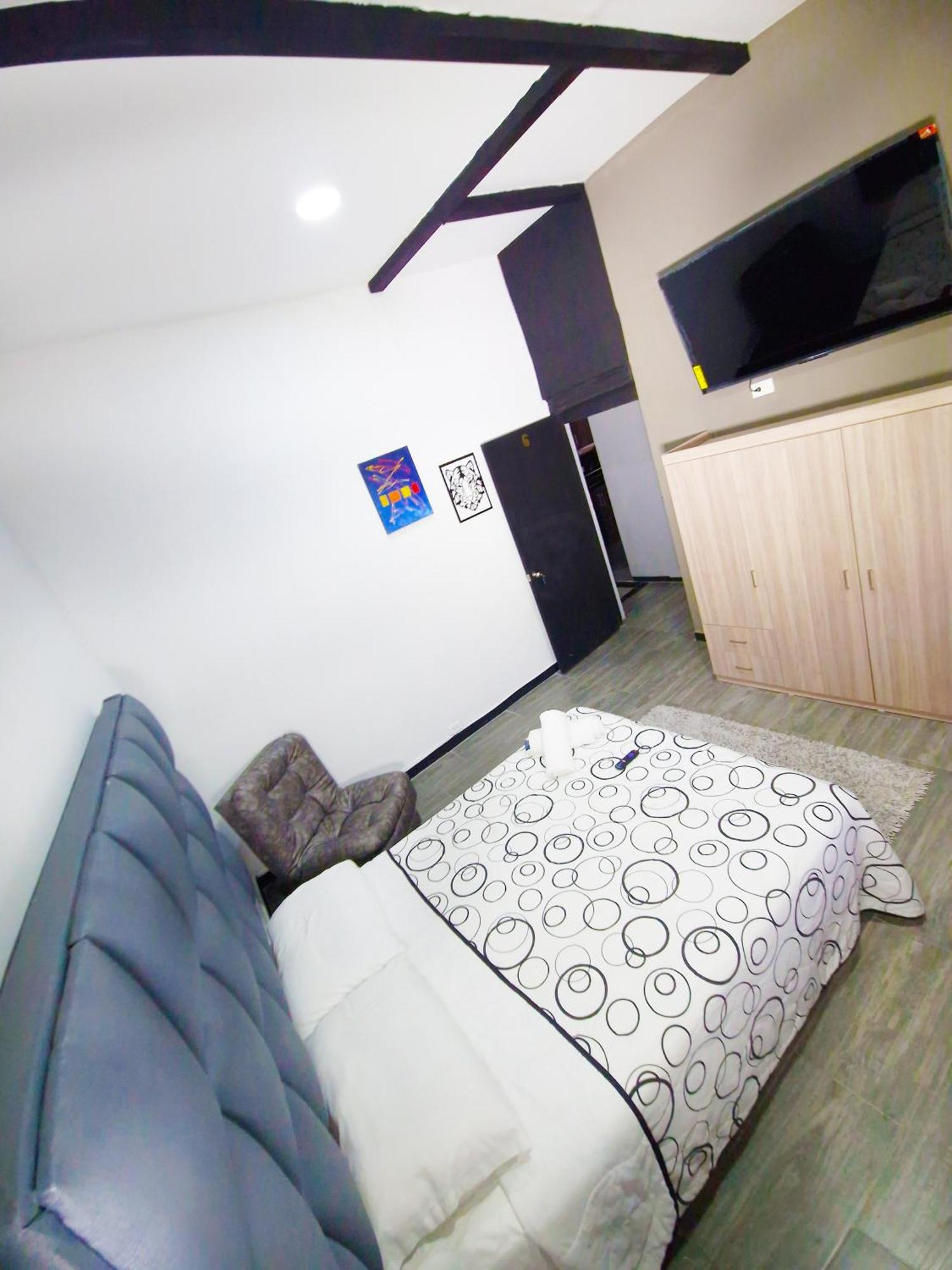 Apartamento Sunset Strip # 301c Icon Lleras Park 301 *