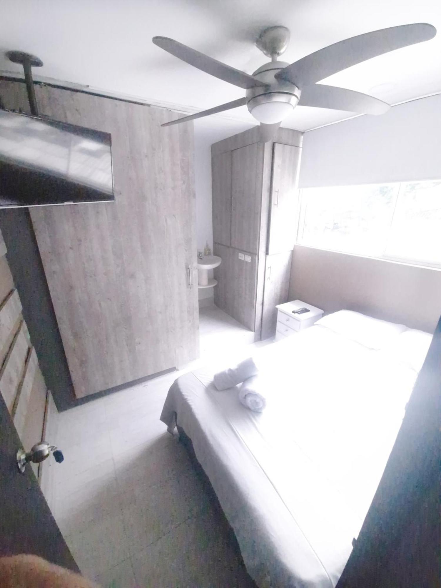 Master Suite# 301b Icon Lleras Park Medellín