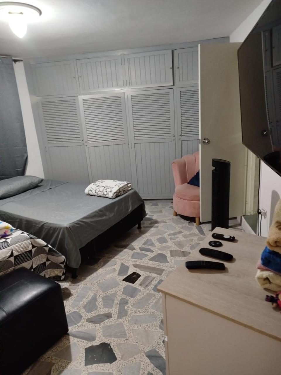 Apartamento Apto Edificio Amarillo 302 Medellín