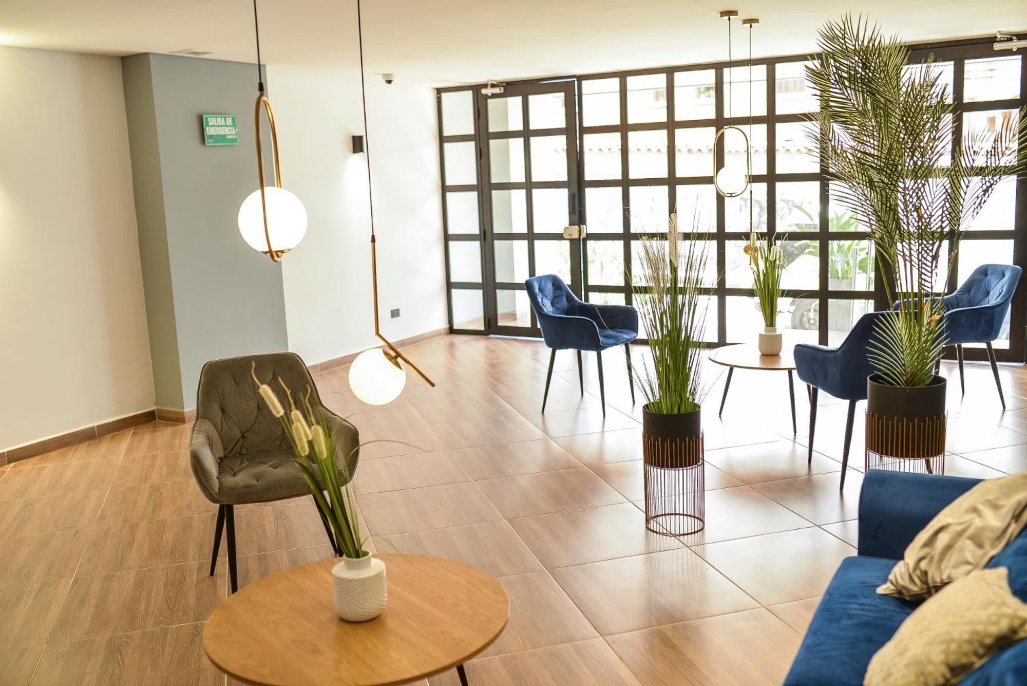 Hotel California Center Med 3*