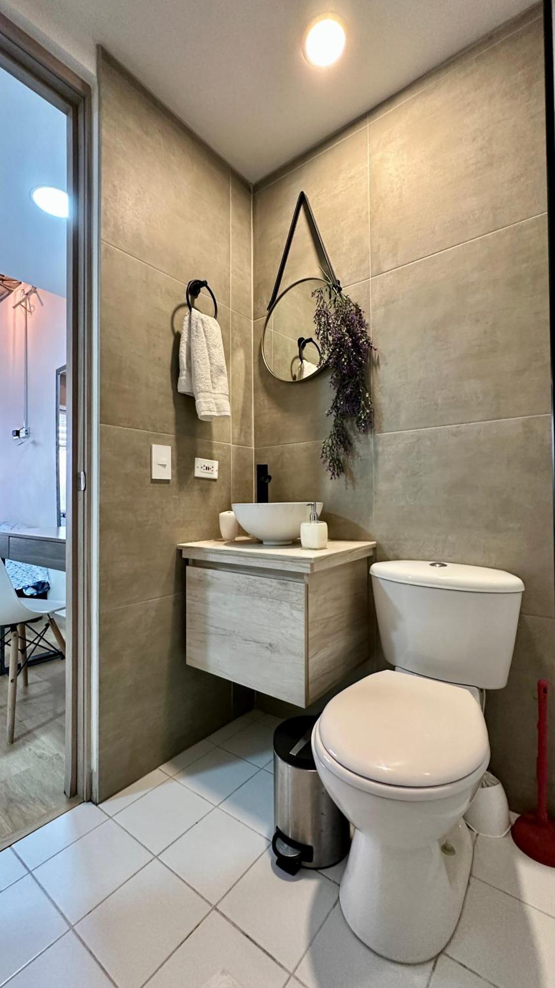Prime Laureles Location With Air Conditioning *