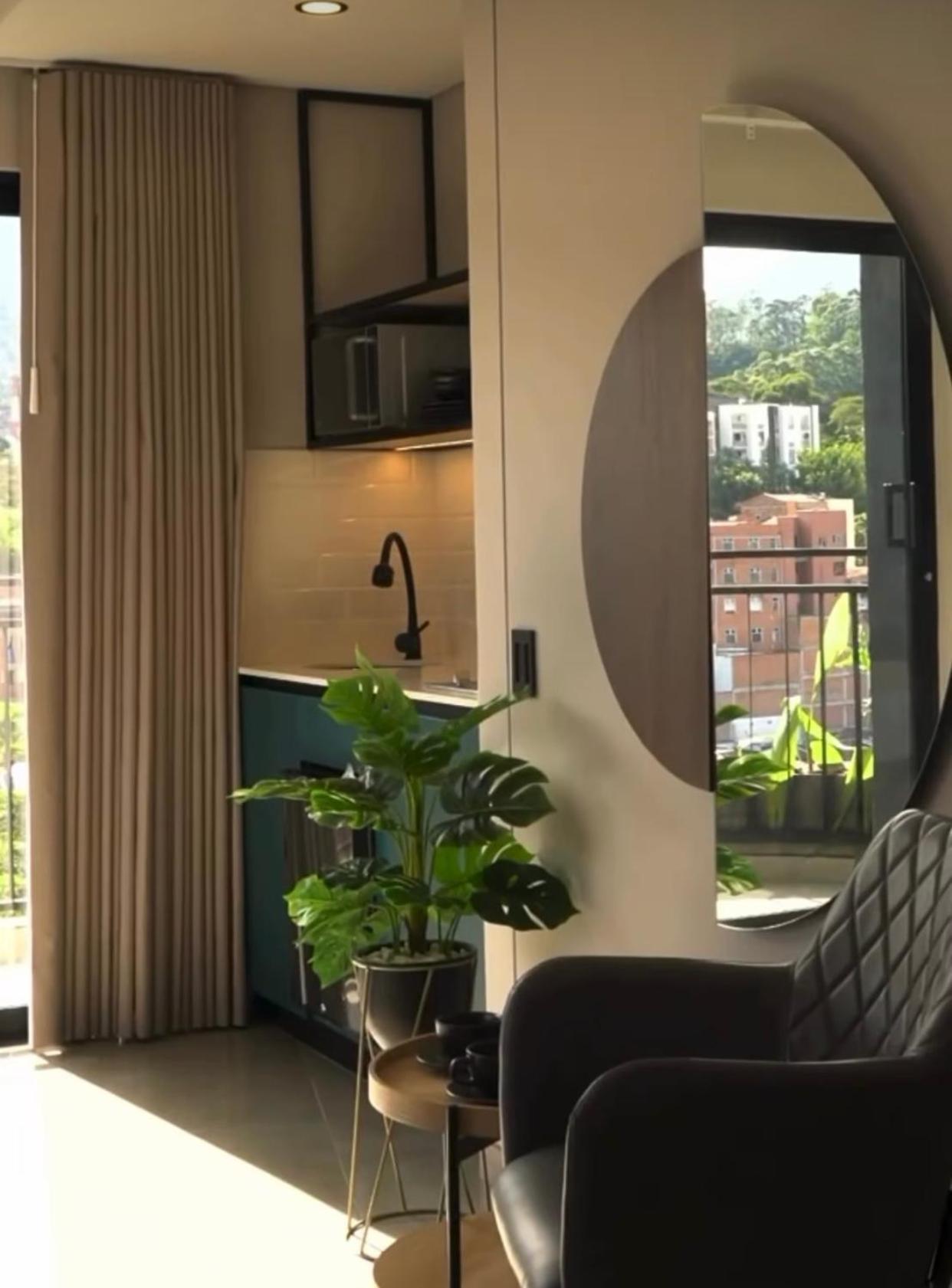 Living 35 Piso 8 Vip Medellín