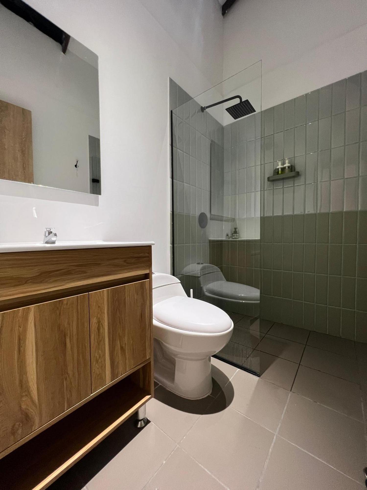 Stylish 5-br In Medellin's Trendiest Spot, Walk Everywhere! * Medellín