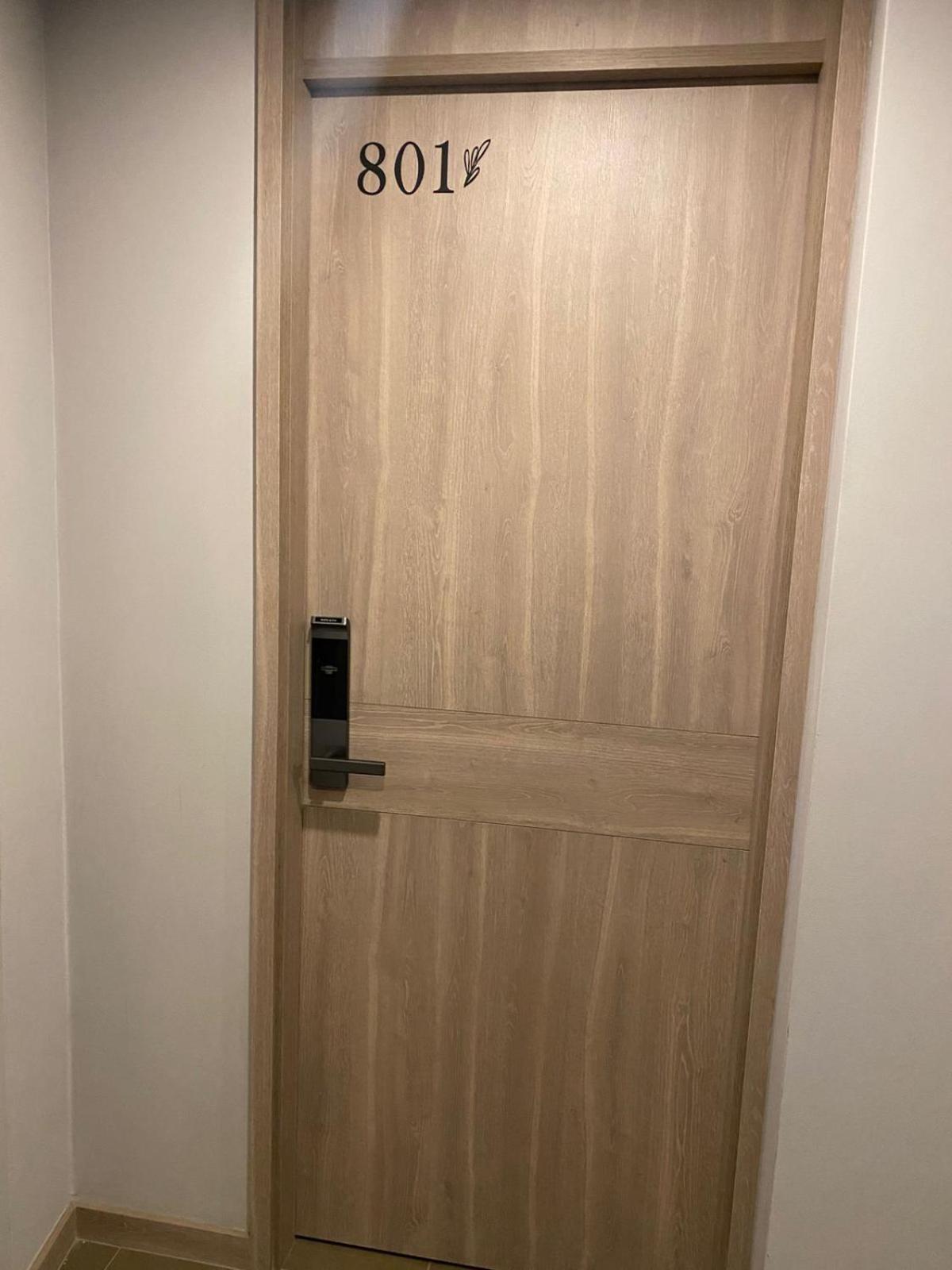 Living 35 Piso 8 Vip Hotel