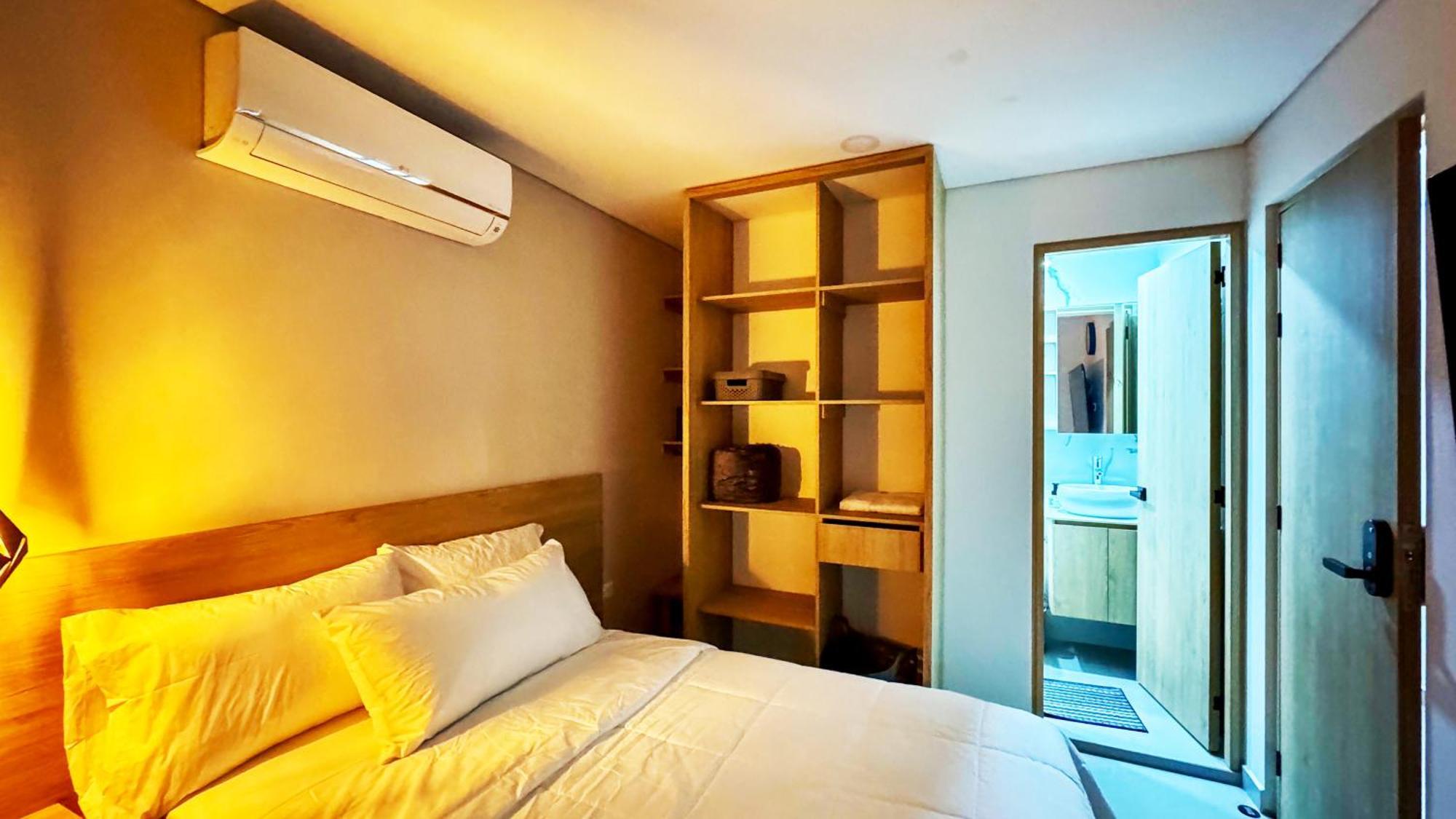 Hostal Boutique - Light