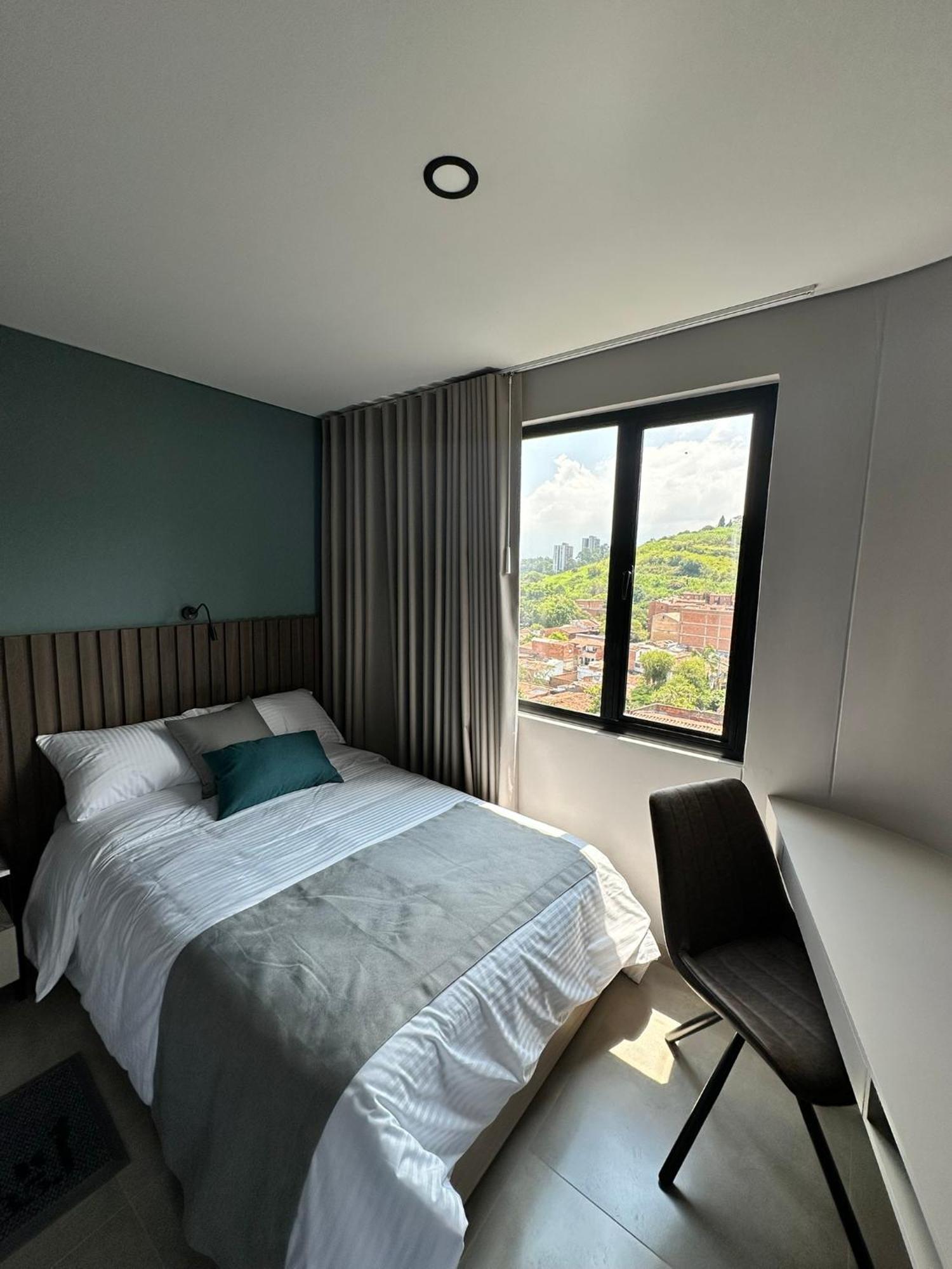 Hotel Living 35 Piso 8 Vip *