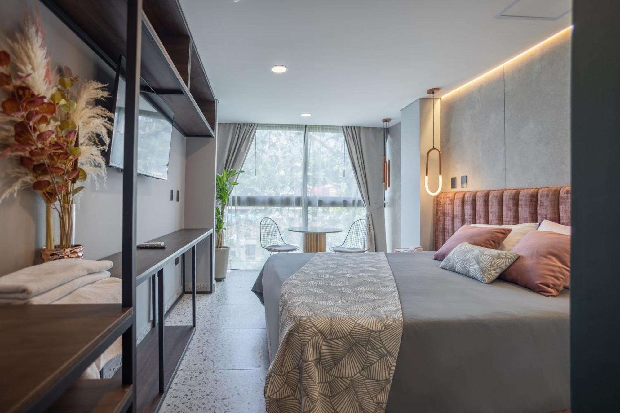 Glow Hotel Medellín