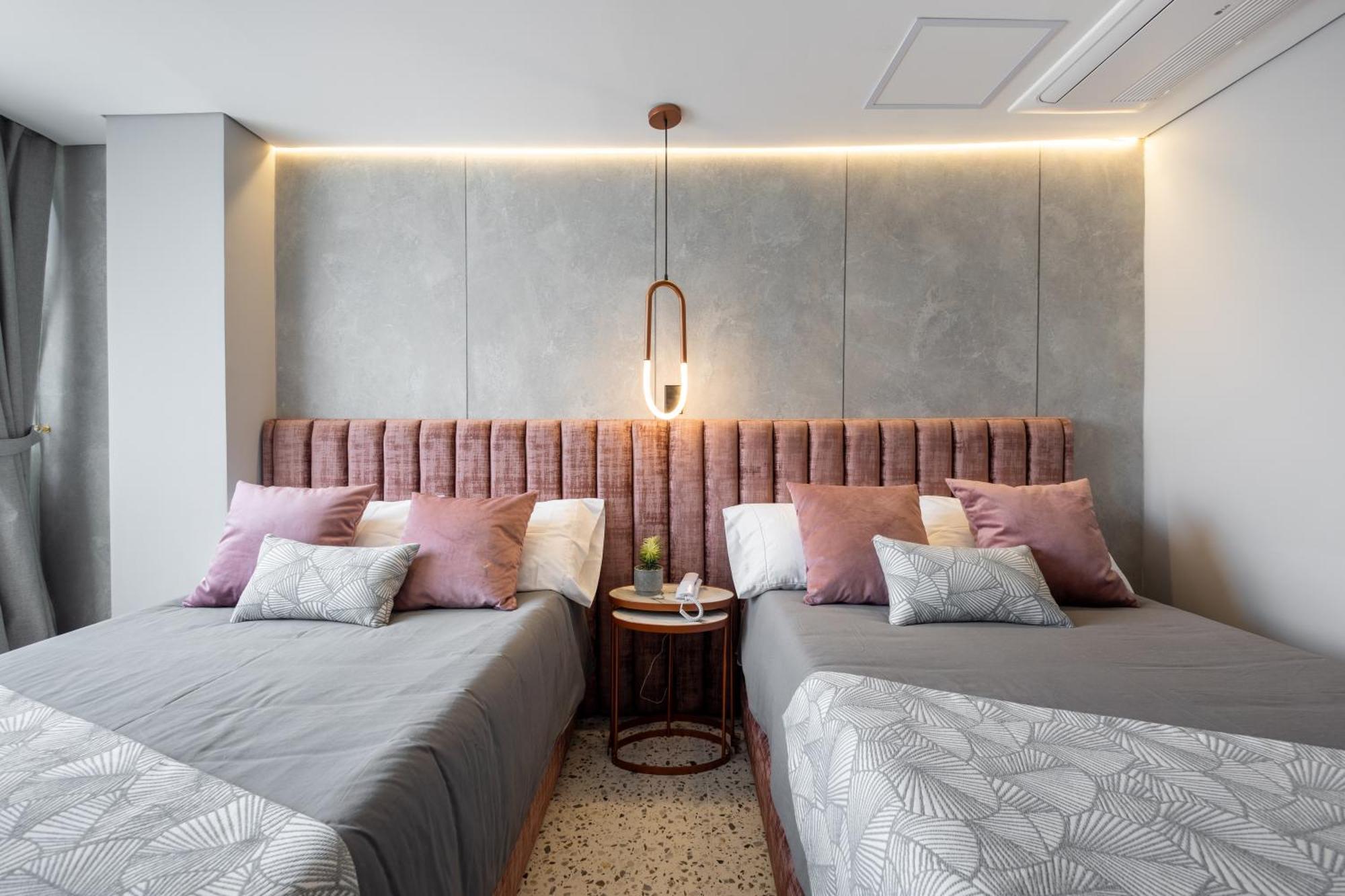Hotel Glow