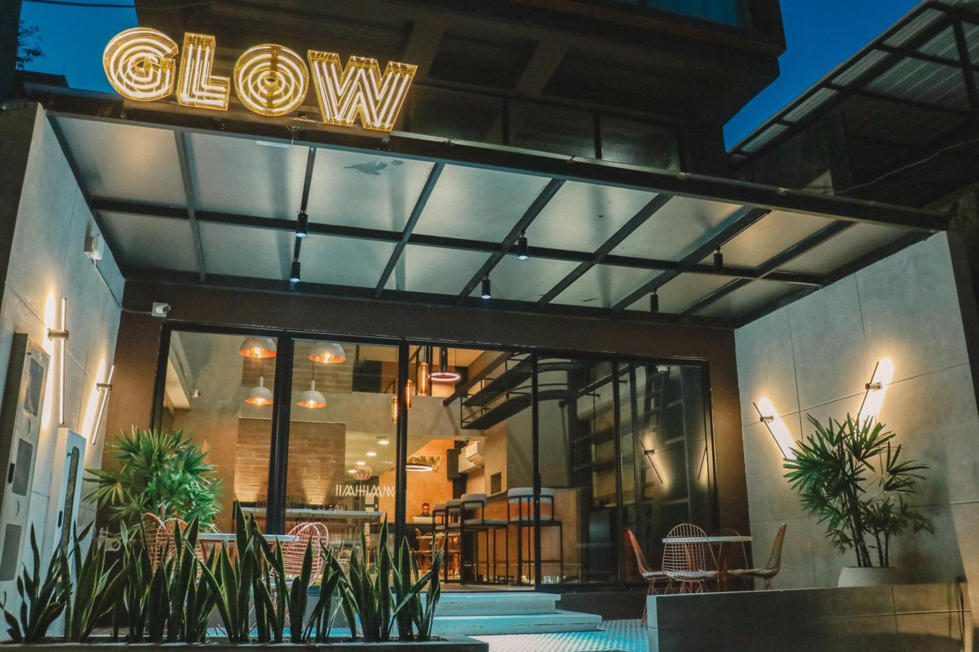 Hotel Glow *