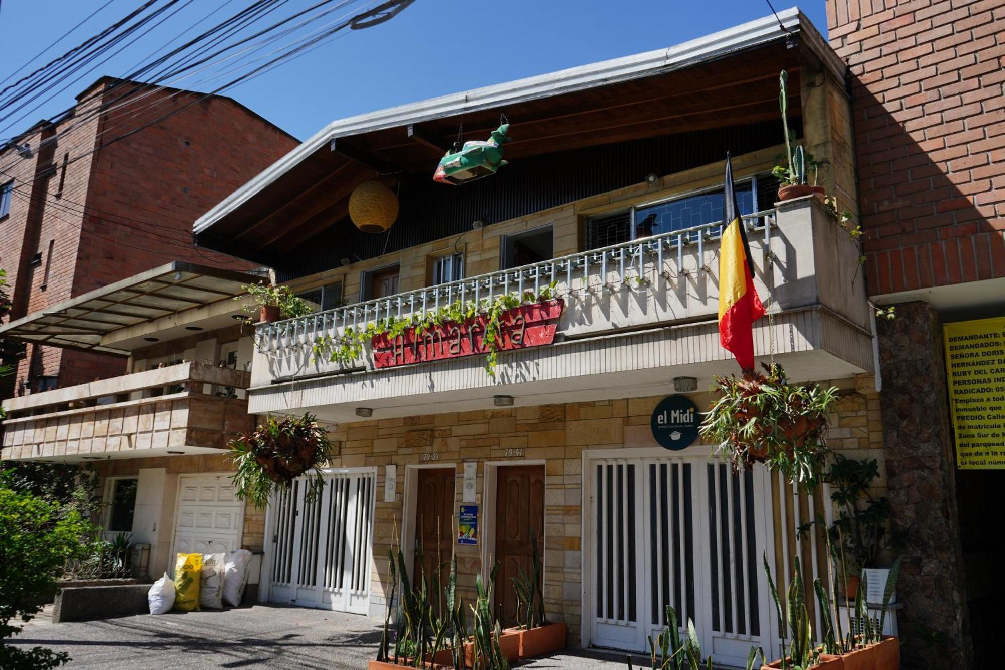 Casa Almarita Laureles - Estadio Hostal *