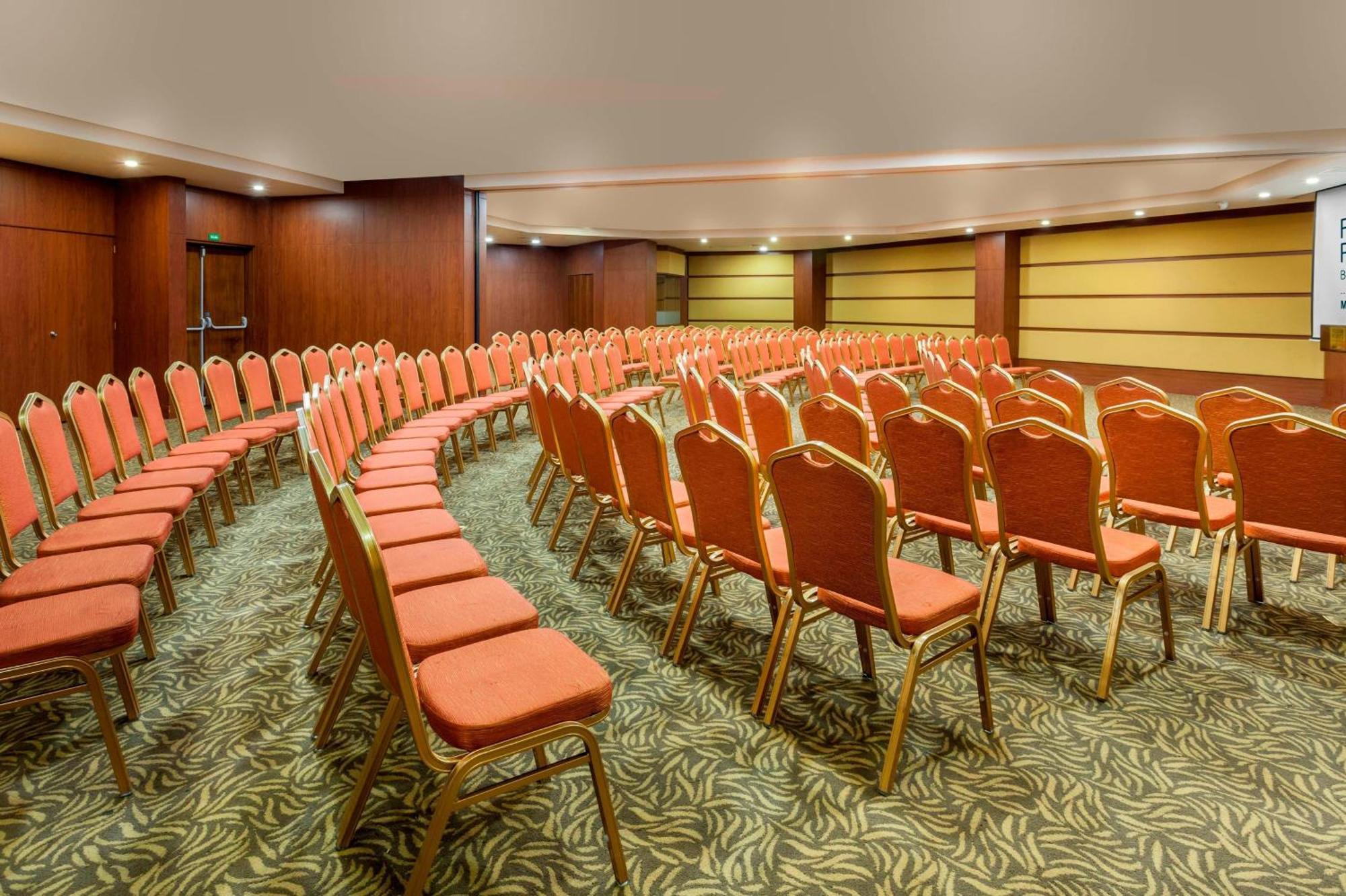 Four Points By Sheraton Hotel 4*